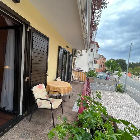 Holiday Apartments Sonne Rovinj Exterior photo